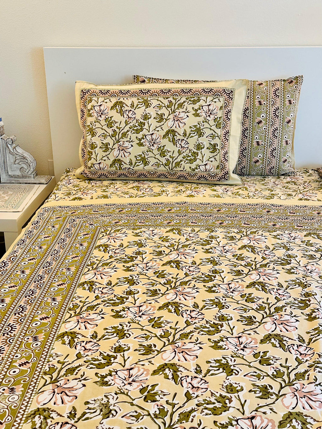 The Nocturnal Floral Sheet Set