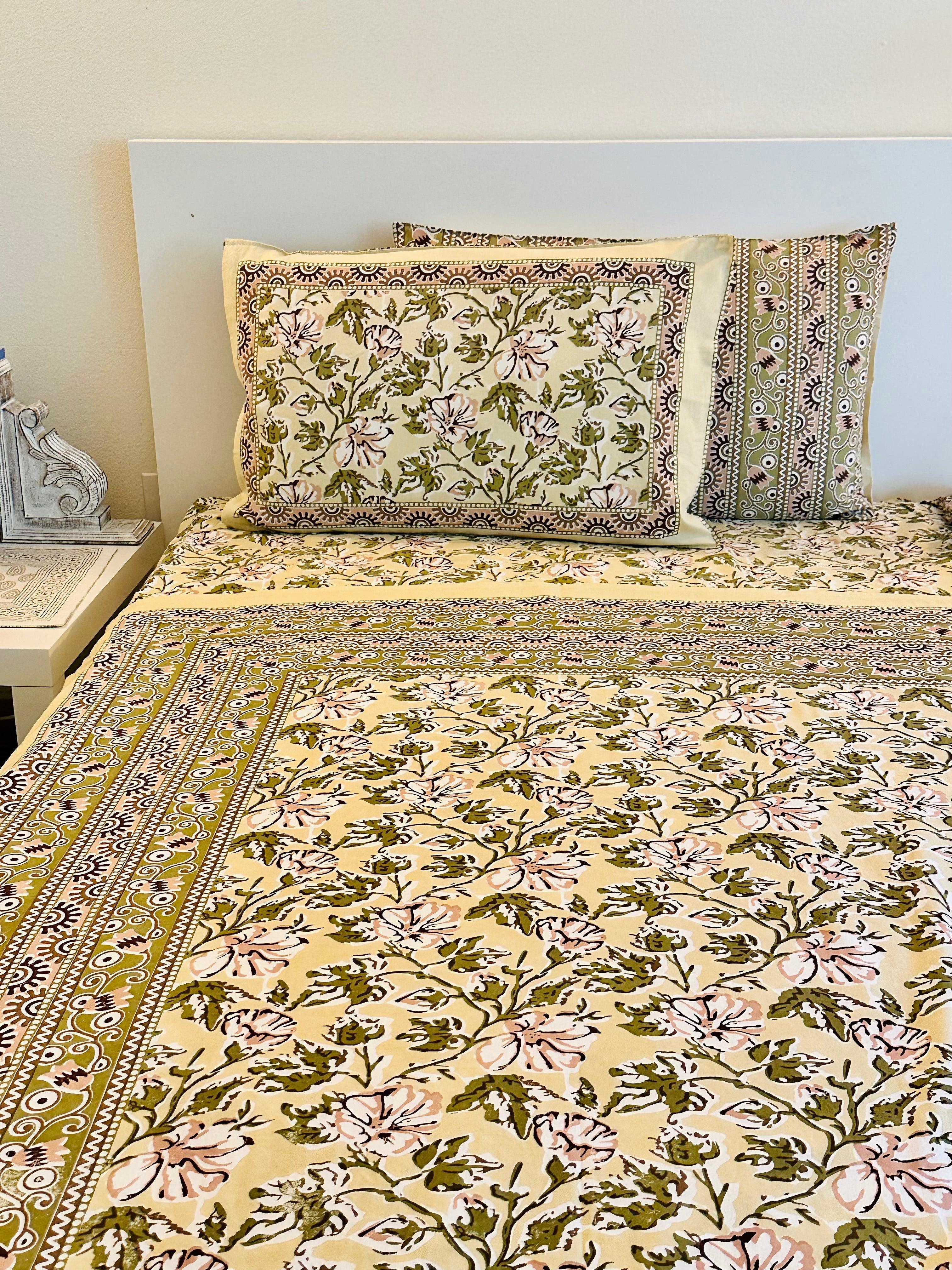 The Nocturnal Floral Sheet Set