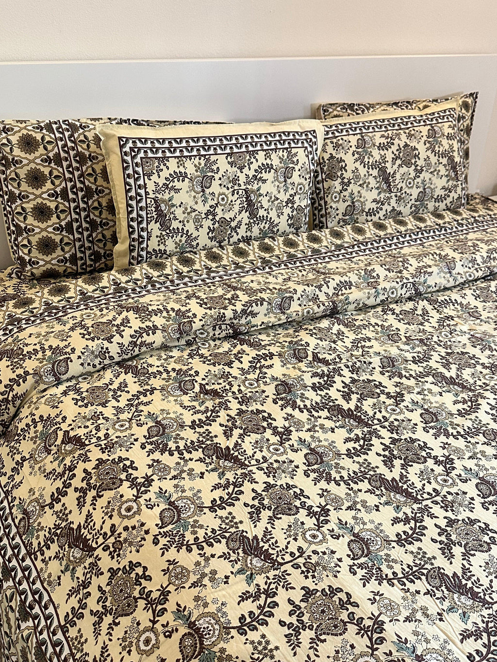 The Cream Paisley Vines Sheet Set