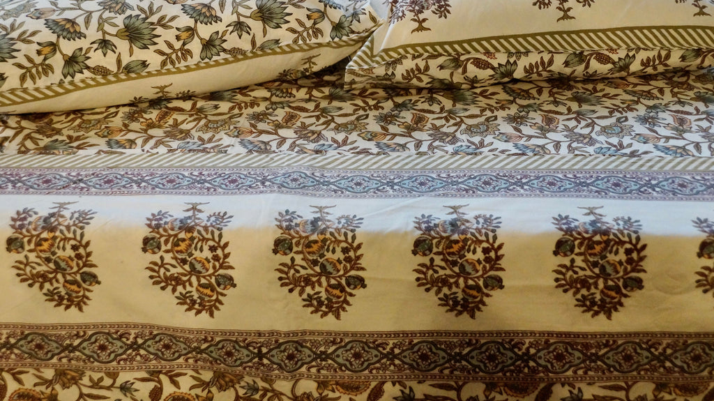 The Garden Glow Sheet Set